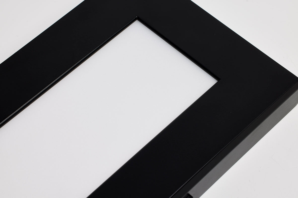 Blink Pro Plus - 32 Watt - 5.5 in. x 36 in - Surface Mount LED - CCT Selectable - 90 CRI - Black Finish - 120/277 Volt - Rectangular Shape