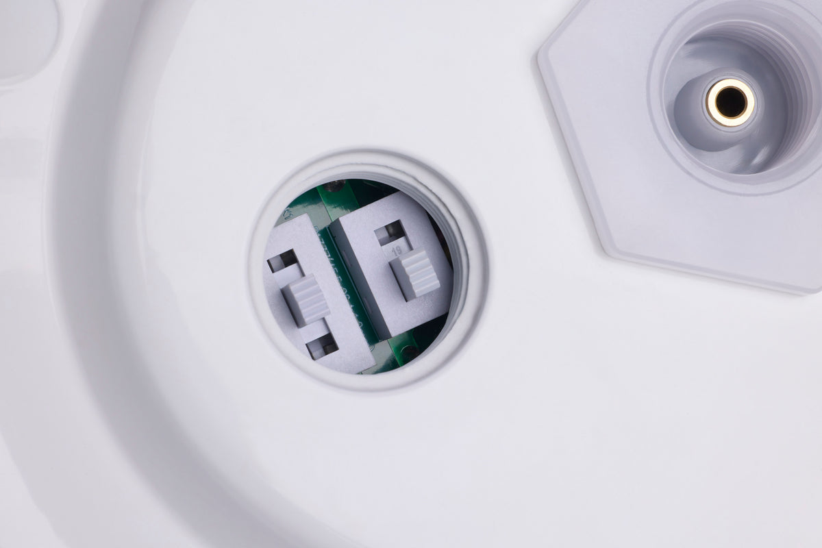 LED UFO Hi-Bay - 200/150/100 Wattage Selectable - 4000K/5000K CCT Selectable - 120-277 Volt - White Finish
