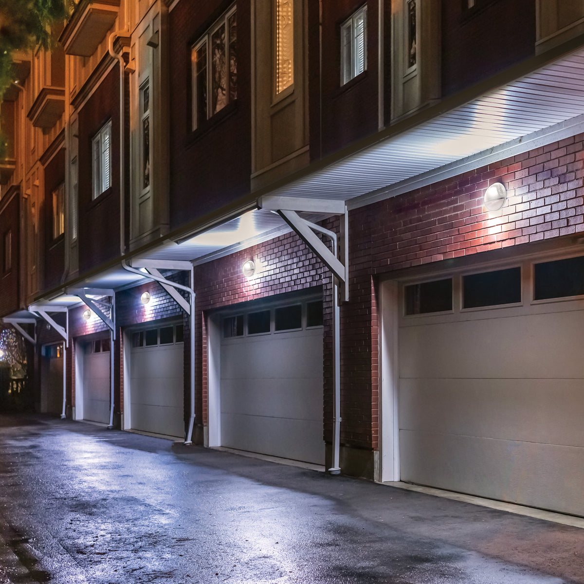LED Small Round Wall Pack - 20W - CCT Selectable - Bypassable Photocell - 120-277 Volt - White Finish