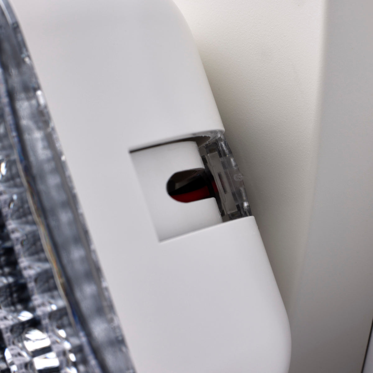 Emergency Light, 90min Ni-Cad backup, 120/277V, Dual Head, Universal Mounting, Remote Compatible - White Finish