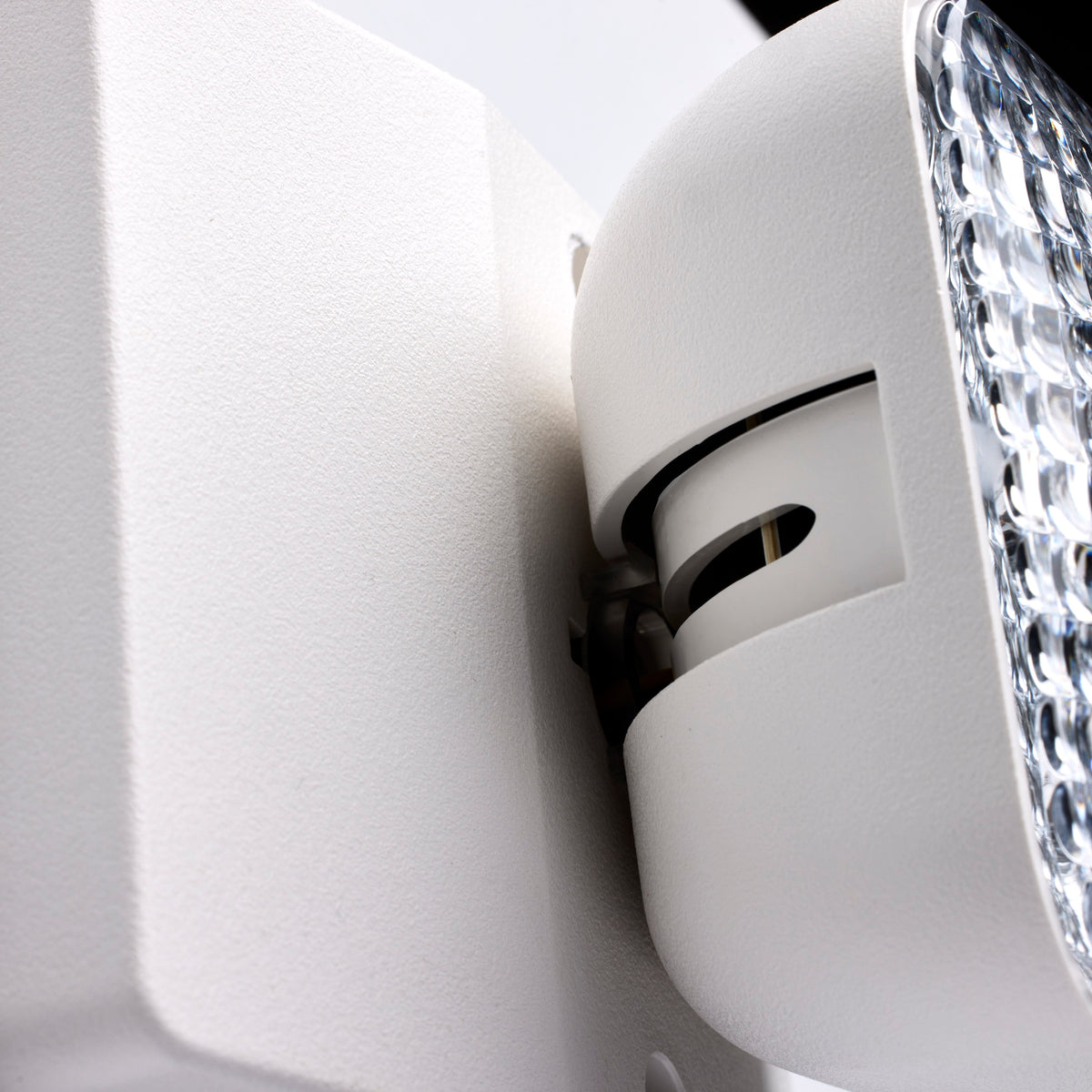 Remote Emergency Light, Low-Voltage Backup, Single Head - White Finish