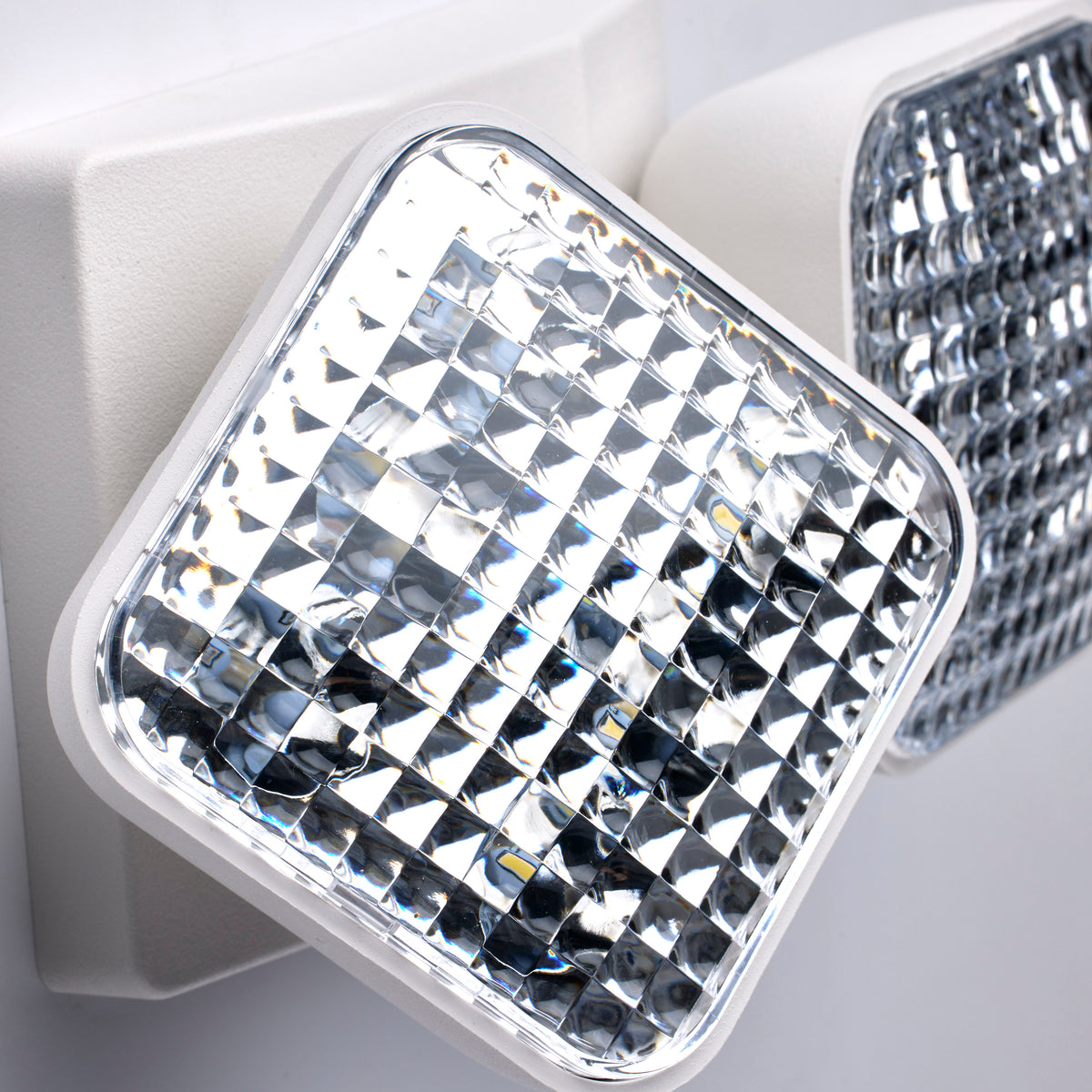 Remote Emergency Light, Low-Voltage Backup, Dual Head - White Finish