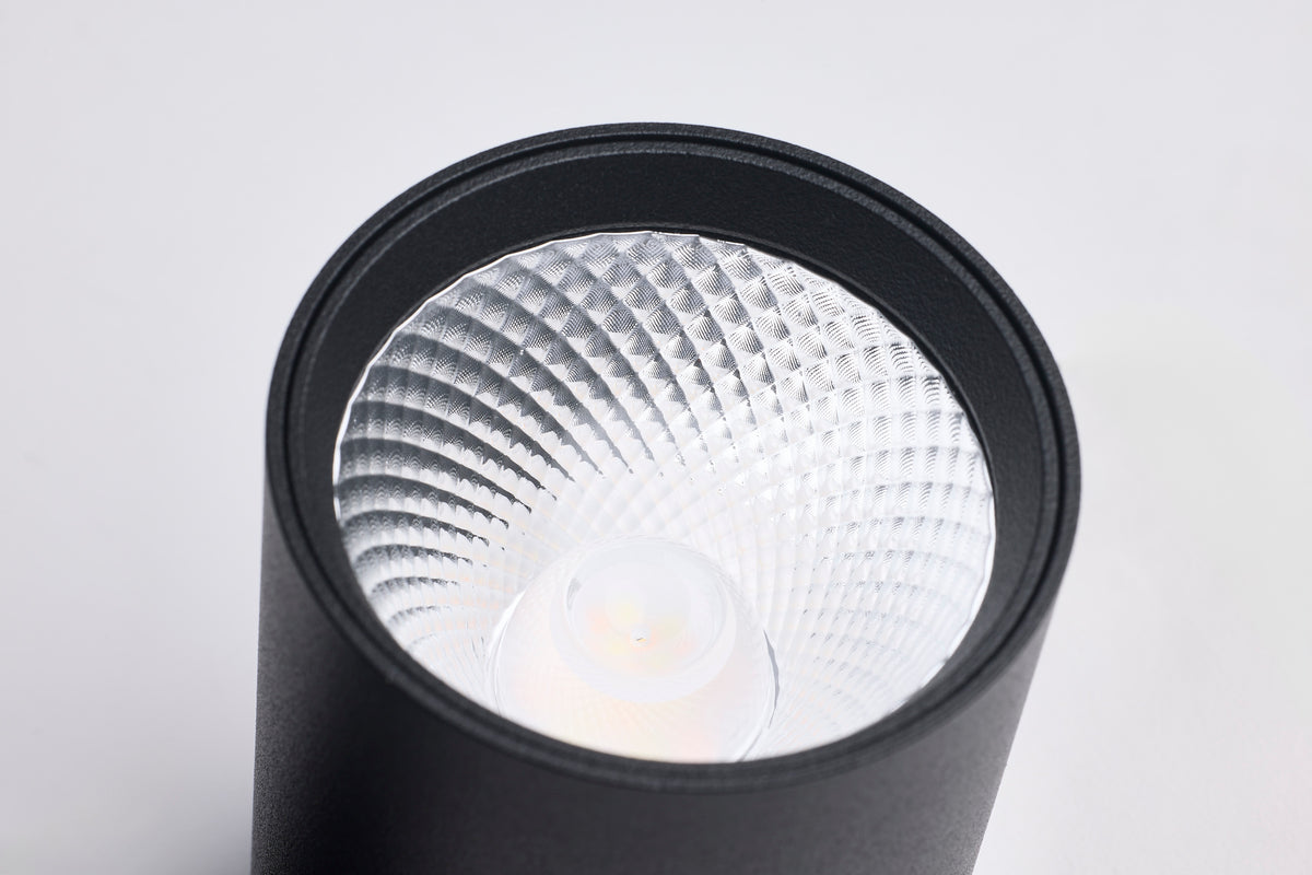 8 Watt LED Track Head - 2700K/3000K/3500K/4000K/5000K CCT Selectable - Dim to Warm - J Style - 36 Degree Beam Angle - 120 Volt - Black - Round