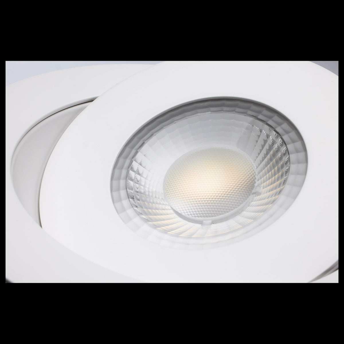 Starfish - 15 Watt LED Gimbal Downlight - 6 Inch - 2700K-5000K RGB Tunable White - Remote Driver - White Finish - 120-277 Range Voltage