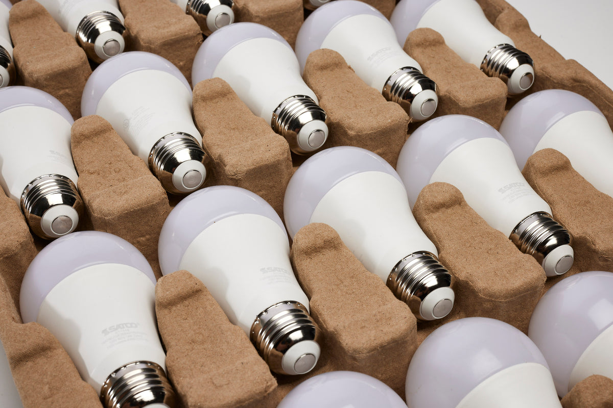 14 Watt A19 LED - Frost Finish - Medium Base - 1520 Lumens - Cool White - 120 Volt - 100-Pack