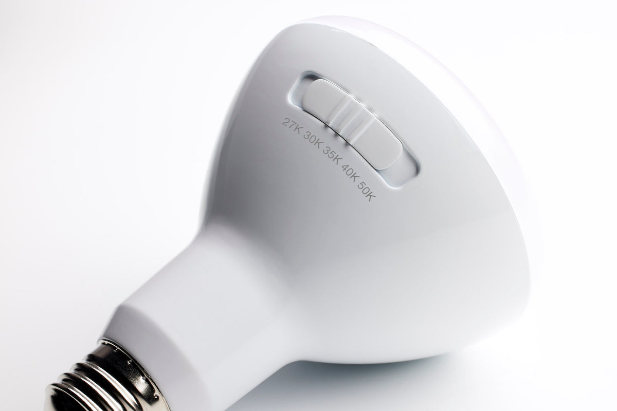 8.5 Watt BR30 LED - Medium Base - CCT Selectable - White Finish - 90 CRI - 120 Volt