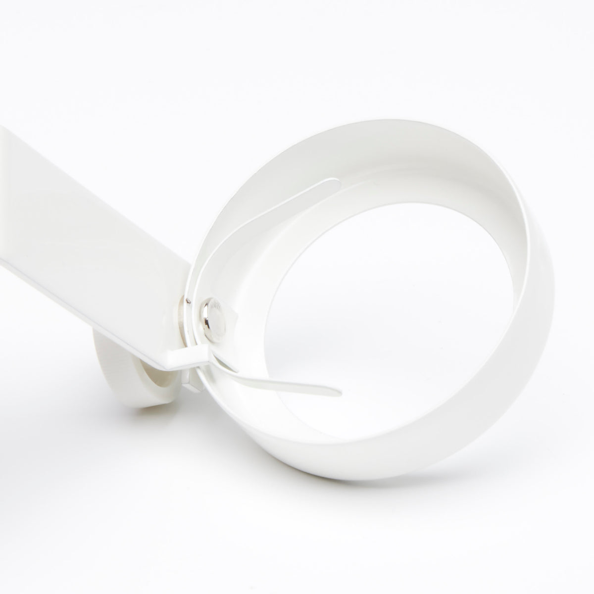 3 Light - MR16 - Gimbal Ring Track Kit - 4 foot Track - Line Voltage - White - H-Style
